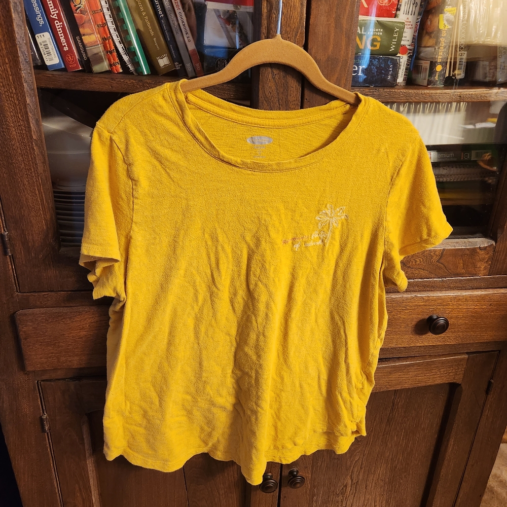 Old Navy Yellow Short Sleeve Tee